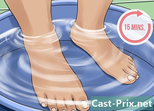 Come pulire le unghie dei piedi