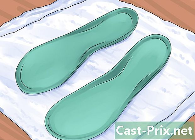 Hvordan rense sålene i skoene