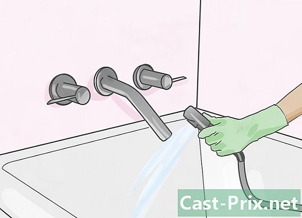 Как да почистите акрилна вана