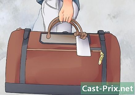 Hur du ordnar dina kläder i en resväska - Guider