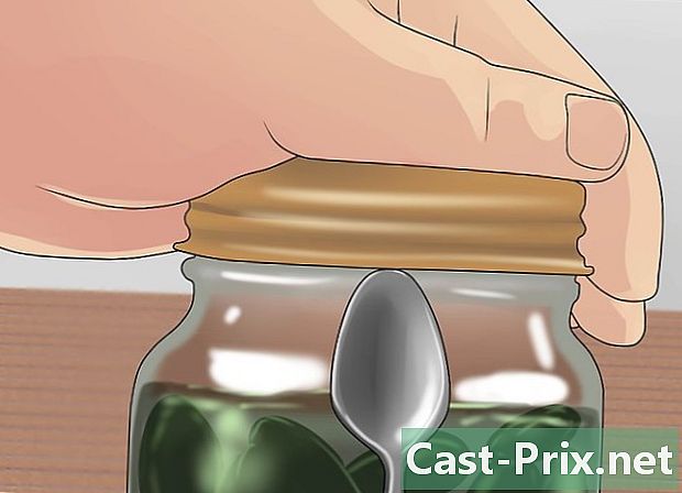 Hogyan lehet megnyitni egy fazék savanyúságot