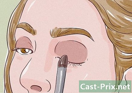Cómo hacer un maquillaje de pliegue cortado