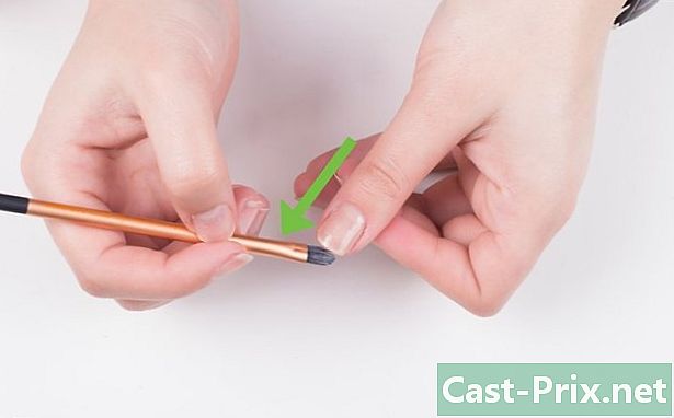 Cum să faci unghiile false mai naturale