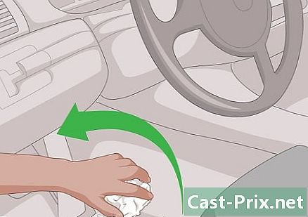 Как да се отървете от лошите миризми на колата си